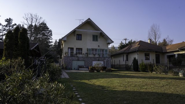 Eladó téglalakás, Leányfaluban 89.9 M Ft, 2+3 szobás