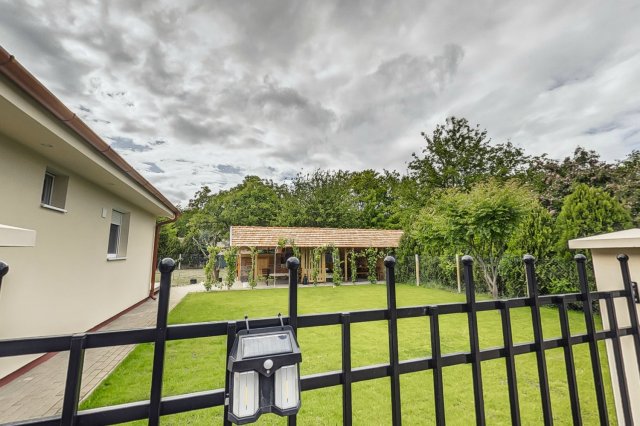 Eladó családi ház, Kecskeméten 79.9 M Ft, 4 szobás