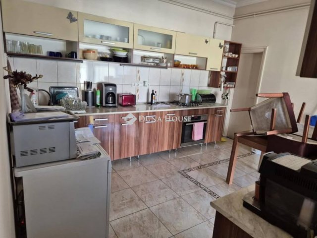 Eladó családi ház, Szécsényen 28 M Ft, 4 szobás