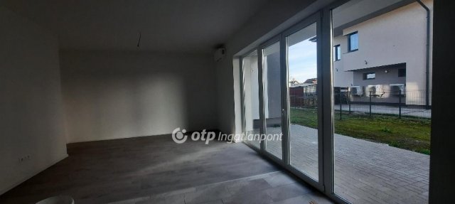 Eladó téglalakás, Mendén 63.9 M Ft, 3 szobás