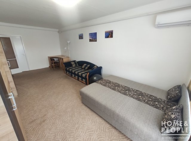 Kiadó téglalakás, albérlet, Szegeden 160 E Ft / hó, 2 szobás