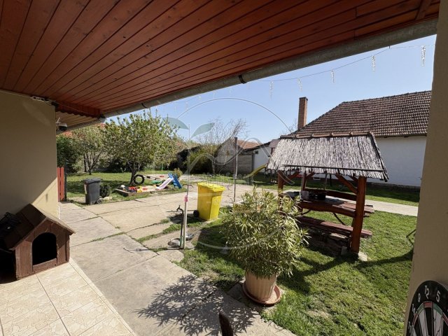 Eladó családi ház, Gyulán 49.99 M Ft, 3 szobás