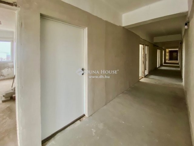 Eladó ipari ingatlan, Tatabányán 425 M Ft / költözzbe.hu