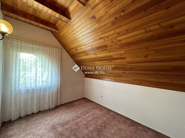 Eladó családi ház, Budaörsön 295 M Ft, 5 szobás