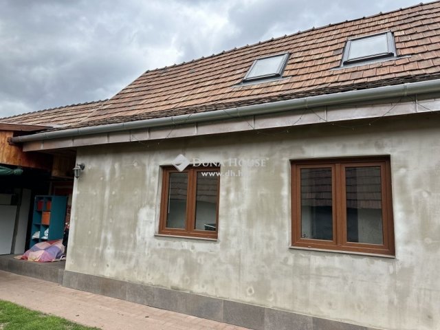 Eladó családi ház, Pilisszántón 94 M Ft, 4 szobás