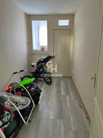 Kiadó panellakás, albérlet, Veszprémben 160 E Ft / hó