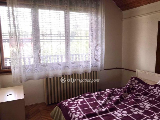 Eladó családi ház, Etesen 25 M Ft, 6 szobás