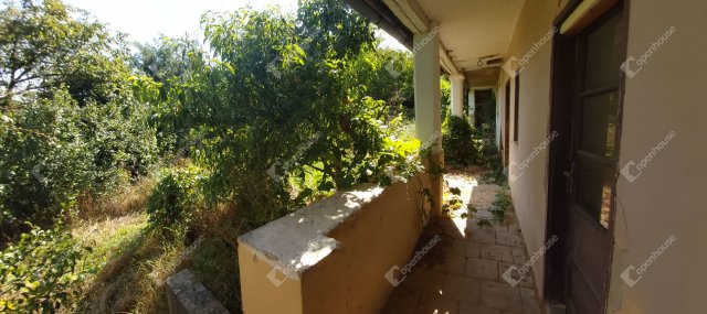 Eladó családi ház, Regölyön 8.2 M Ft, 4 szobás