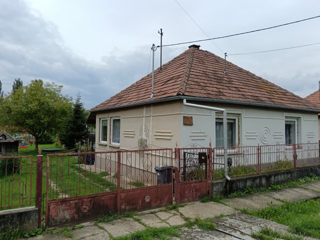 Eladó családi ház, Nagysápon 31 M Ft, 2 szobás