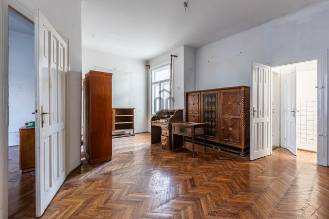 Eladó téglalakás, Budapesten, V. kerületben 159.9 M Ft, 4 szobás