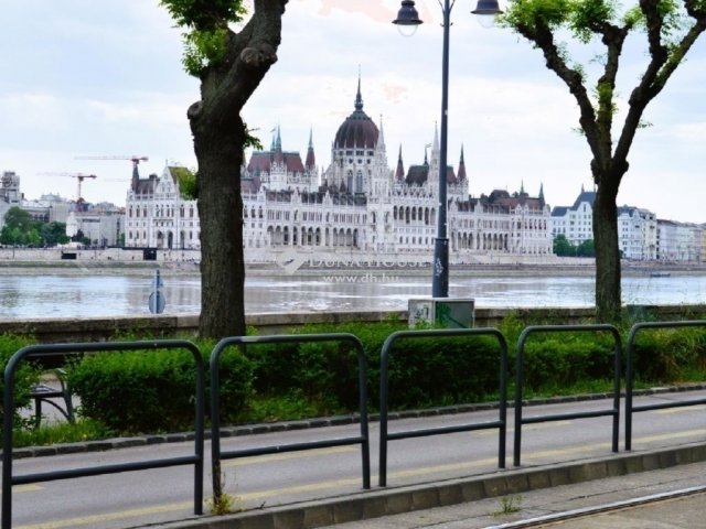 Eladó téglalakás, Budapesten, II. kerületben 85.8 M Ft, 2 szobás