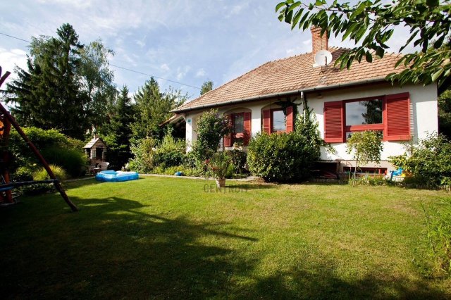 Eladó családi ház, Szentendrén 115 M Ft, 2 szobás