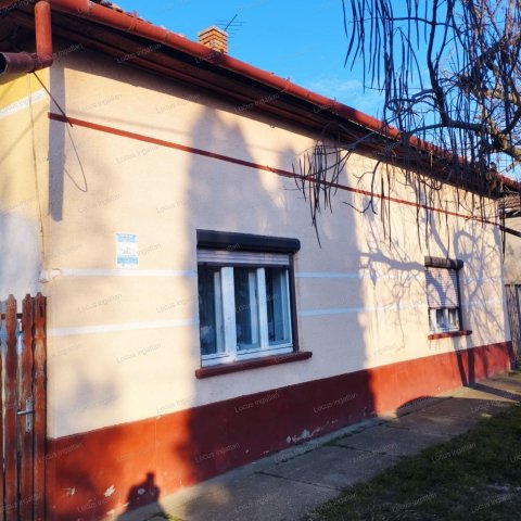Eladó családi ház, Törökszentmiklóson 21.5 M Ft, 3 szobás