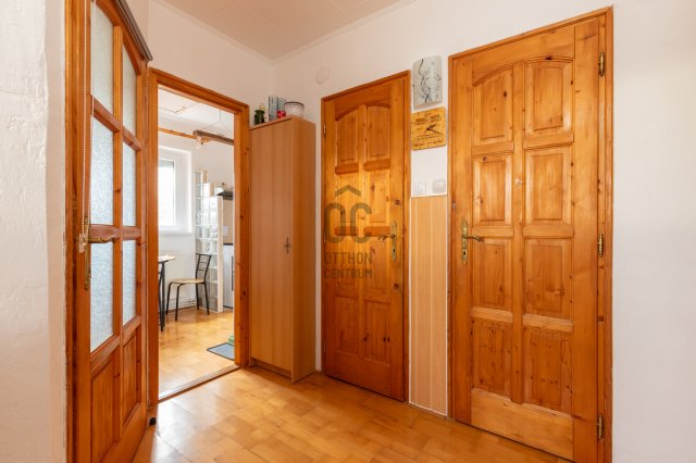 Eladó családi ház, Gödön 89.9 M Ft, 6 szobás