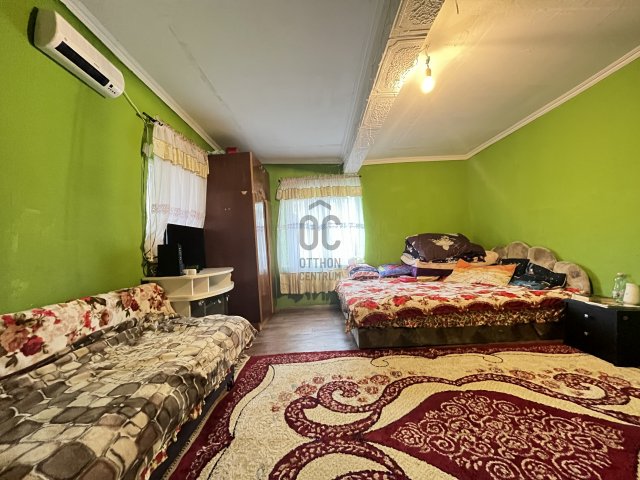 Eladó családi ház, Mezősason 9.5 M Ft, 2 szobás