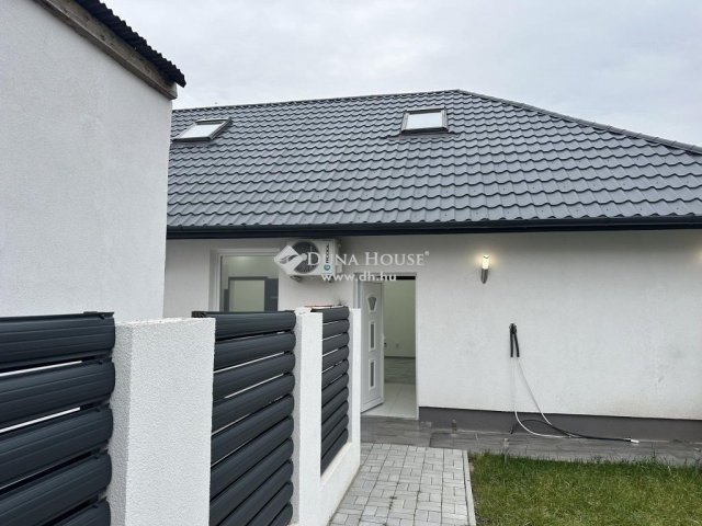 Eladó családi ház, Budapesten, XVIII. kerületben 44.9 M Ft