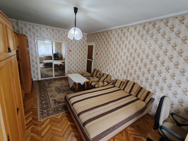 Eladó téglalakás, Szolnokon 34.9 M Ft, 2 szobás