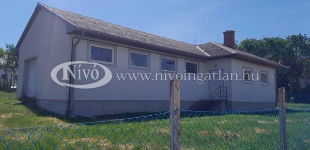 Eladó ipari ingatlan, Veszprémben 79.9 M Ft / költözzbe.hu