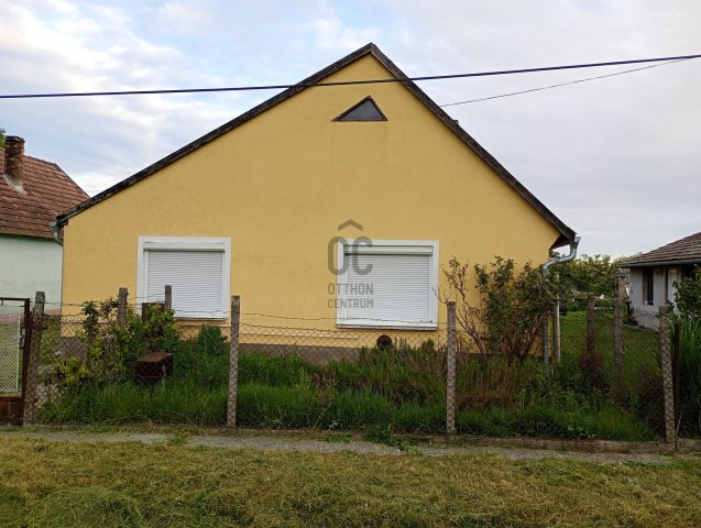 Eladó családi ház, Rétalapon 23 M Ft, 2 szobás