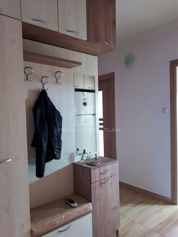 Kiadó panellakás, albérlet, Veszprémben 160 E Ft / hó, 2 szobás