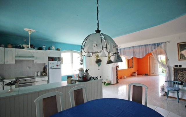 Eladó családi ház, Dombóváron 49.5 M Ft, 5 szobás