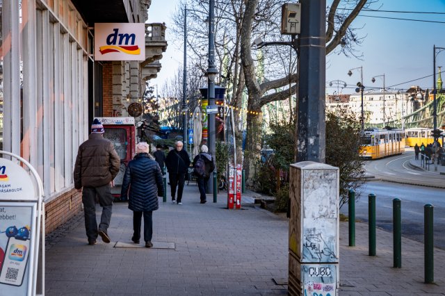 Kiadó üzlethelyiség, Budapesten, XI. kerületben 3000 E Ft / hó