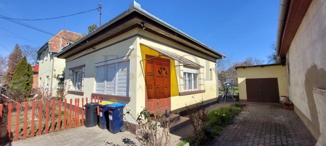 Eladó családi ház, Budapesten, XVIII. kerületben 52.5 M Ft