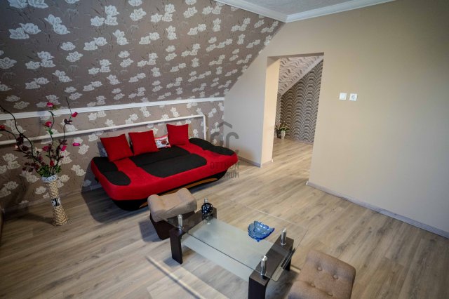 Eladó családi ház, Tiszaföldváron 45 M Ft, 5 szobás