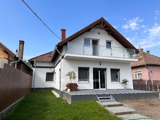 Eladó családi ház, Dunavarsányban 128 M Ft, 8+2 szobás