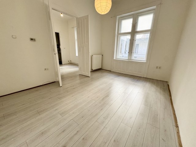 Eladó téglalakás, Budapesten, XI. kerületben 0.2 M Ft, 2 szobás