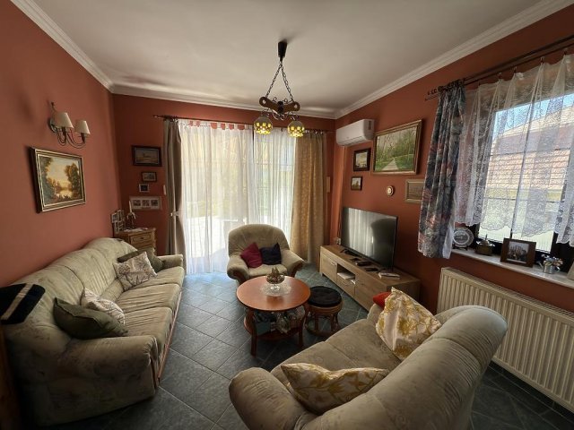 Eladó családi ház, Szentendrén 169 M Ft, 6 szobás