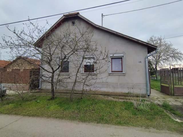 Eladó családi ház, Kocséren 17.9 M Ft, 2 szobás