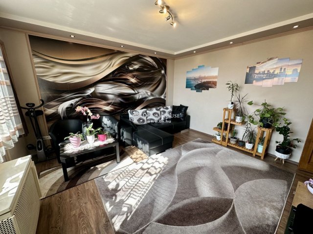 Eladó téglalakás, Nagykőrösön 32.9 M Ft, 2 szobás