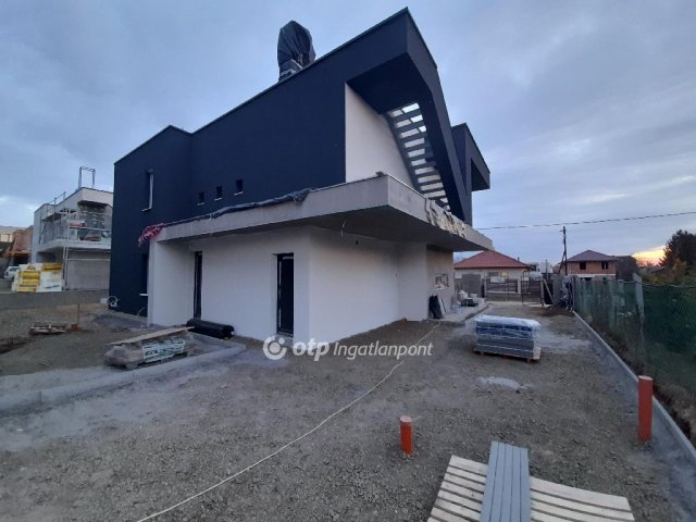 Eladó téglalakás, Budapesten, XVII. kerületben 97.9 M Ft