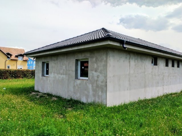 Eladó családi ház, Kiskunlacházán 64.9 M Ft, 4 szobás