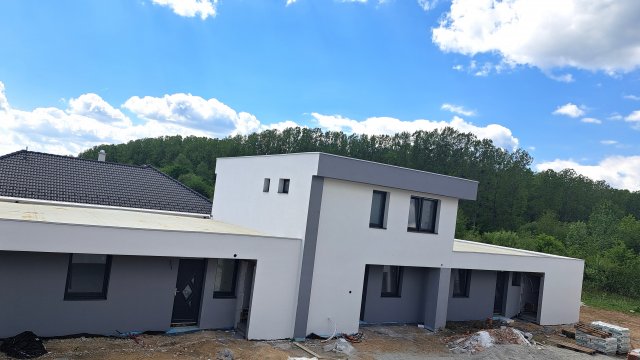Eladó sorház, Ajkán 80 M Ft, 4 szobás / költözzbe.hu
