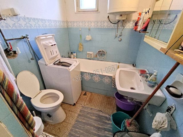 Eladó családi ház, Kölkeden 10 M Ft, 2 szobás