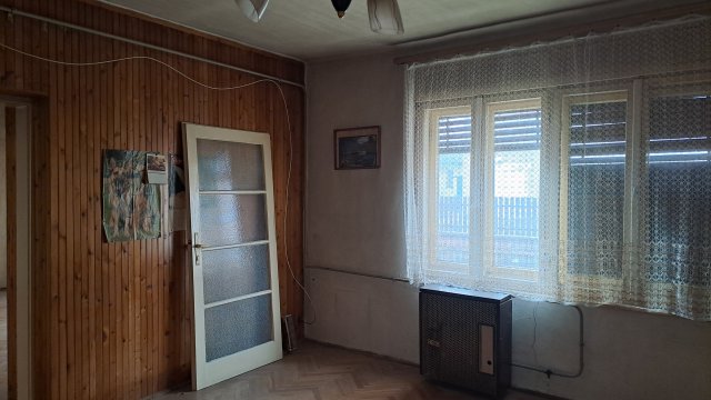 Eladó családi ház, Jászberényben 39.9 M Ft, 5 szobás