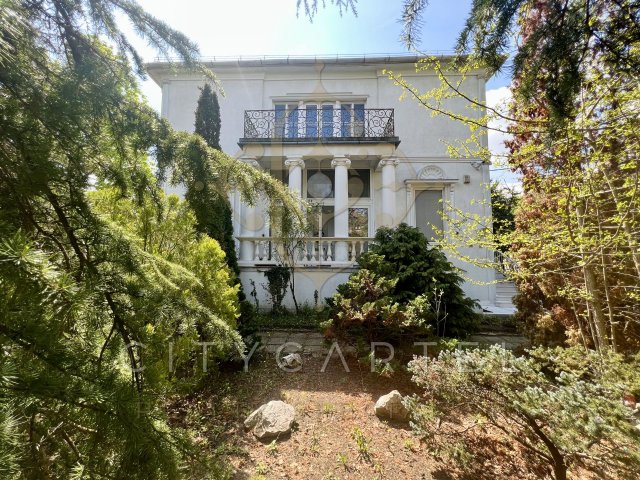 Eladó családi ház, Budapesten, II. kerületben 1200 M Ft
