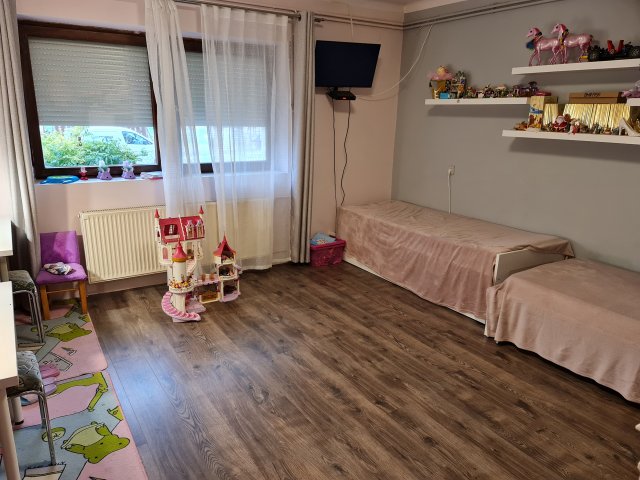 Eladó családi ház, Balatonkenesén 75 M Ft, 3+2 szobás