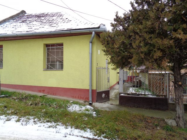 Eladó ikerház, Érden 31.9 M Ft, 2 szobás / költözzbe.hu