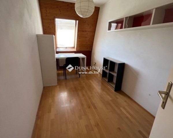 Eladó téglalakás, Budapesten, XIV. kerületben 65 M Ft, 3 szobás