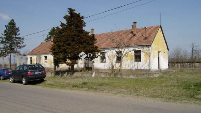 Eladó családi ház, Bócsán 13.5 M Ft, 6 szobás