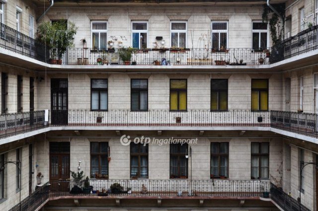 Eladó téglalakás, Budapesten, VI. kerületben 120 M Ft, 3 szobás