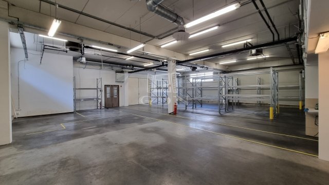 Kiadó ipari ingatlan, Székesfehérvárott 700 E Ft / hó, 3 szobás