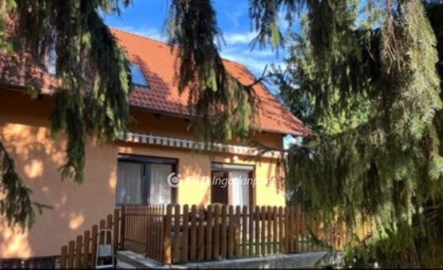 Eladó családi ház, Budaörsön 219.9 M Ft, 4+1 szobás