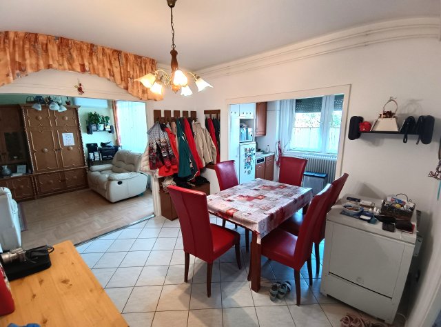 Eladó téglalakás, Debrecenben, Kassai úton 92 M Ft, 2+2 szobás