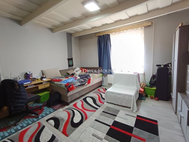 Eladó családi ház, Szentmártonkátán 31.99 M Ft, 2 szobás