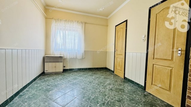 Eladó családi ház, Kecskeméten 28.9 M Ft, 1 szobás