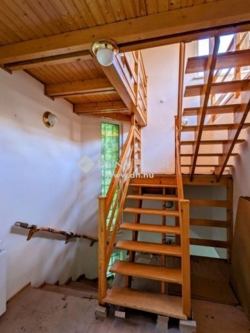 Eladó ikerház, Pilisszentkereszten 89.5 M Ft, 8 szobás